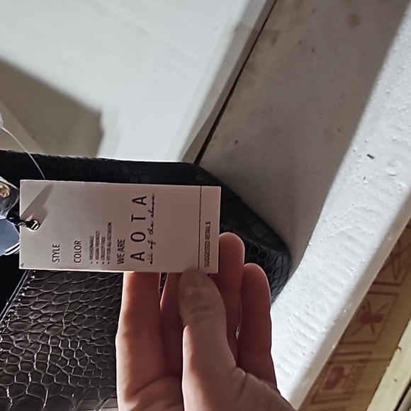 Purse - Picture 4 of 4